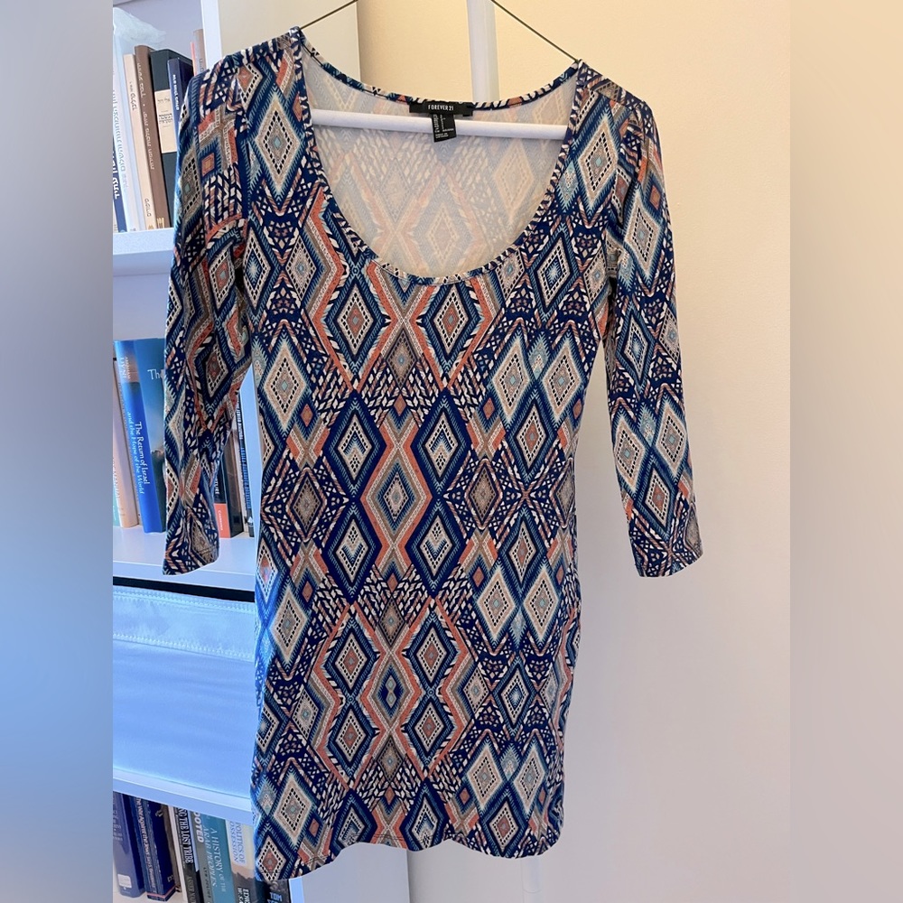 H&M mini bodycon dress. Pink blue geometric pattern. Stretch cotton material.